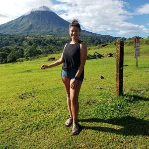 Meet your Posher, Veronica